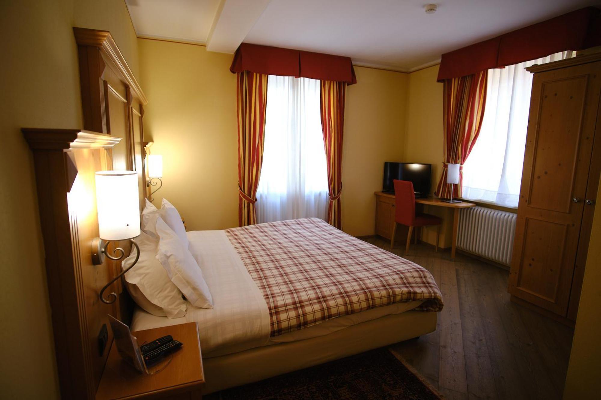 Hotel Bes & Spa Claviere Eksteriør billede