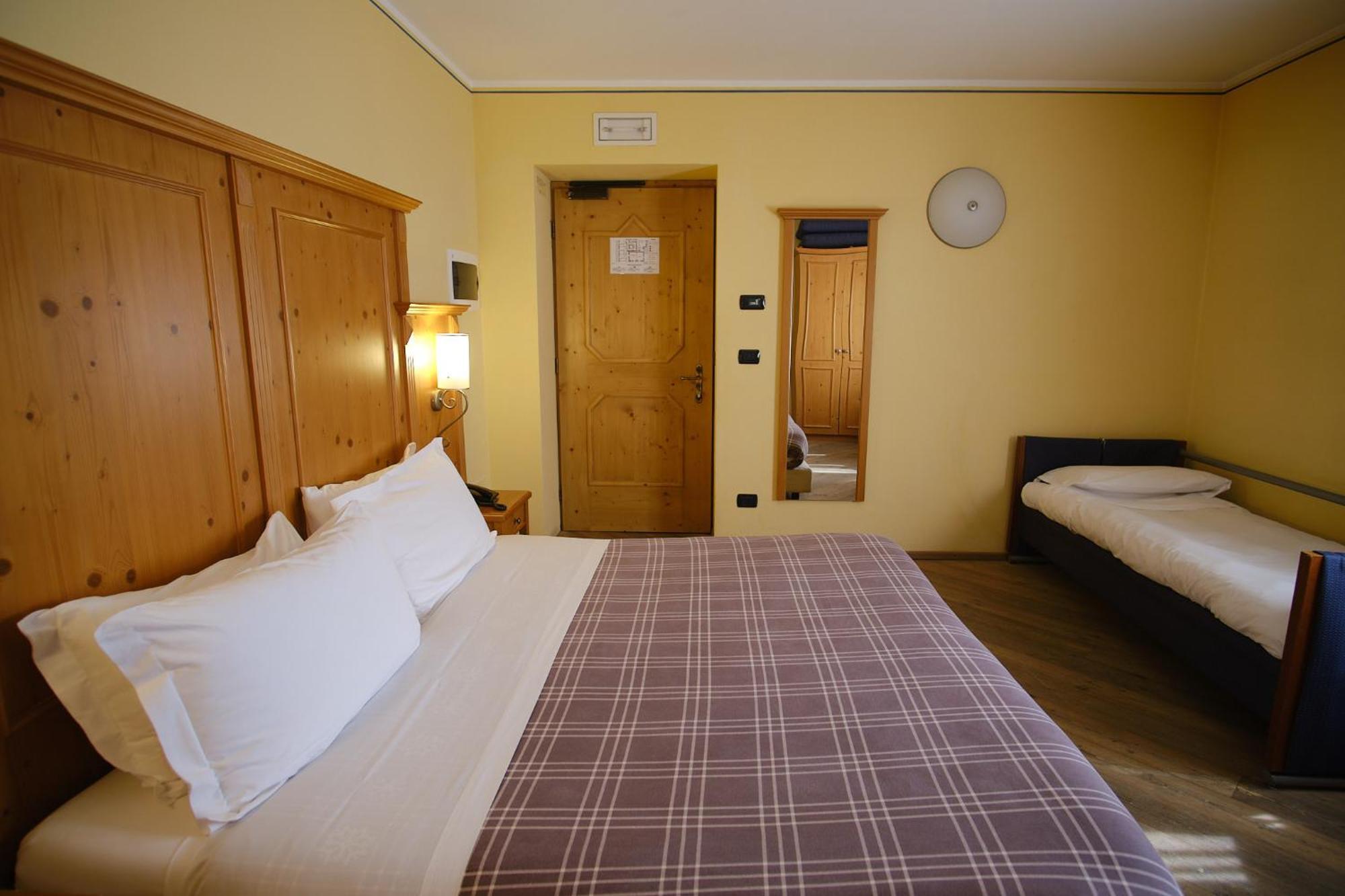 Hotel Bes & Spa Claviere Eksteriør billede