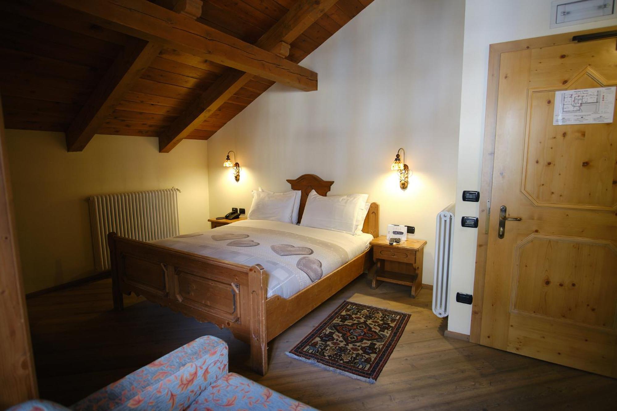 Hotel Bes & Spa Claviere Eksteriør billede